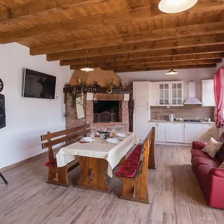 Feriehus Four Bedroom Holiday In Bacina Ploce (Dubrovnik-Neretva)