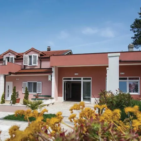 Feriehus Four Bedroom Holiday In Bacina